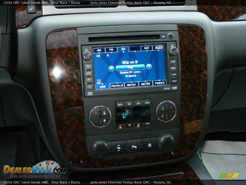 2009 GMC Yukon Denali AWD Onyx Black / Ebony Photo #17