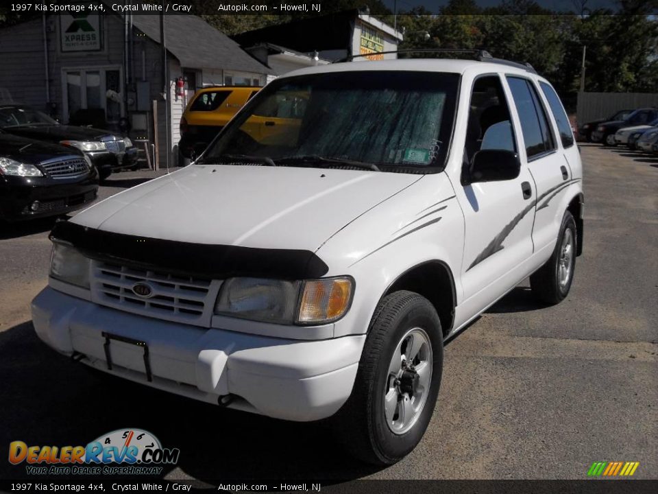 1997 Kia Sportage 4x4 Crystal White / Gray Photo #1