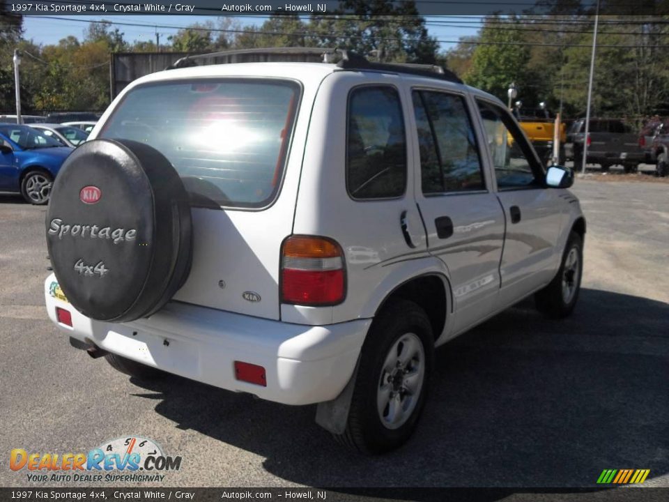 1997 Kia Sportage 4x4 Crystal White / Gray Photo #5