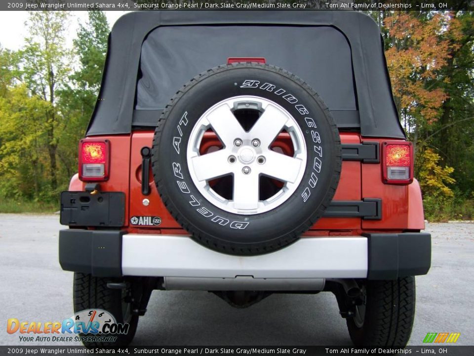 2009 Jeep Wrangler Unlimited Sahara 4x4 Sunburst Orange Pearl / Dark Slate Gray/Medium Slate Gray Photo #6