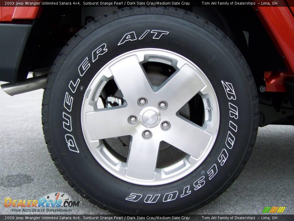 2009 Jeep Wrangler Unlimited Sahara 4x4 Sunburst Orange Pearl / Dark Slate Gray/Medium Slate Gray Photo #8