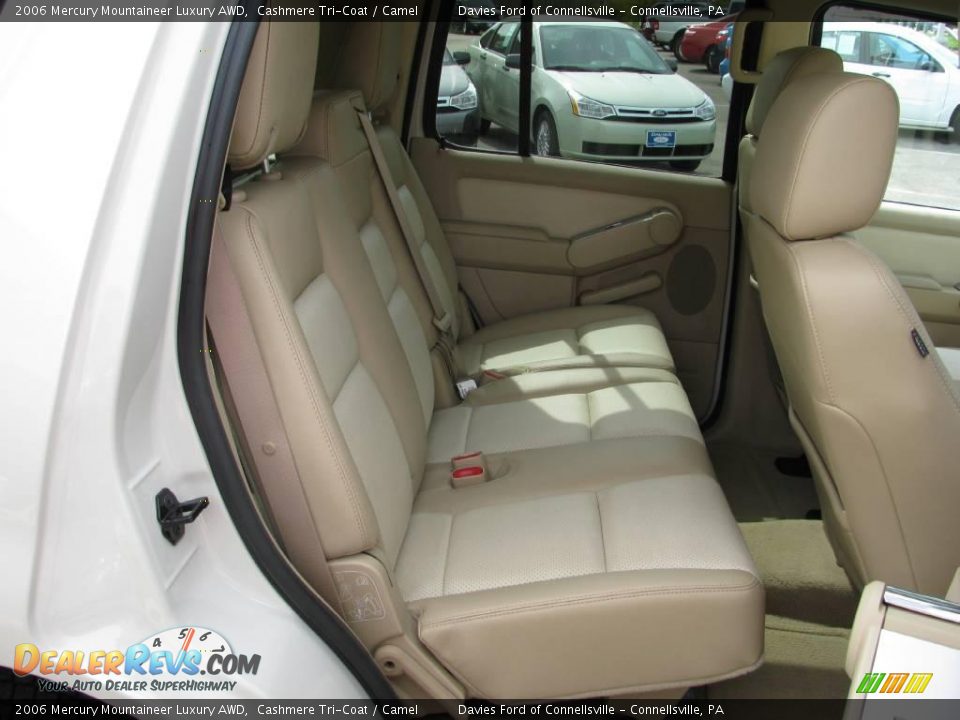 2006 Mercury Mountaineer Luxury AWD Cashmere Tri-Coat / Camel Photo #12