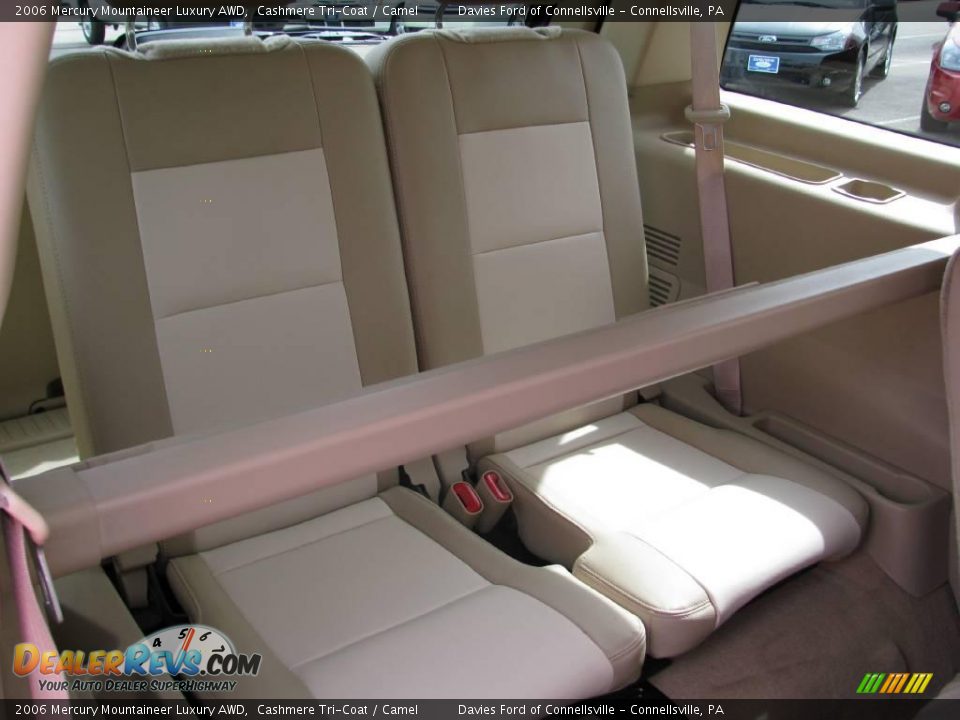 2006 Mercury Mountaineer Luxury AWD Cashmere Tri-Coat / Camel Photo #13