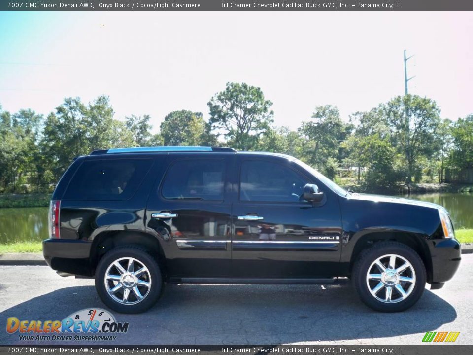 2007 GMC Yukon Denali AWD Onyx Black / Cocoa/Light Cashmere Photo #1