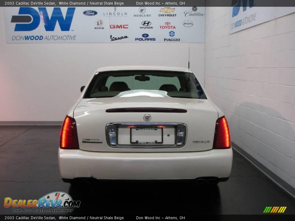 2003 Cadillac DeVille Sedan White Diamond / Neutral Shale Beige Photo #7
