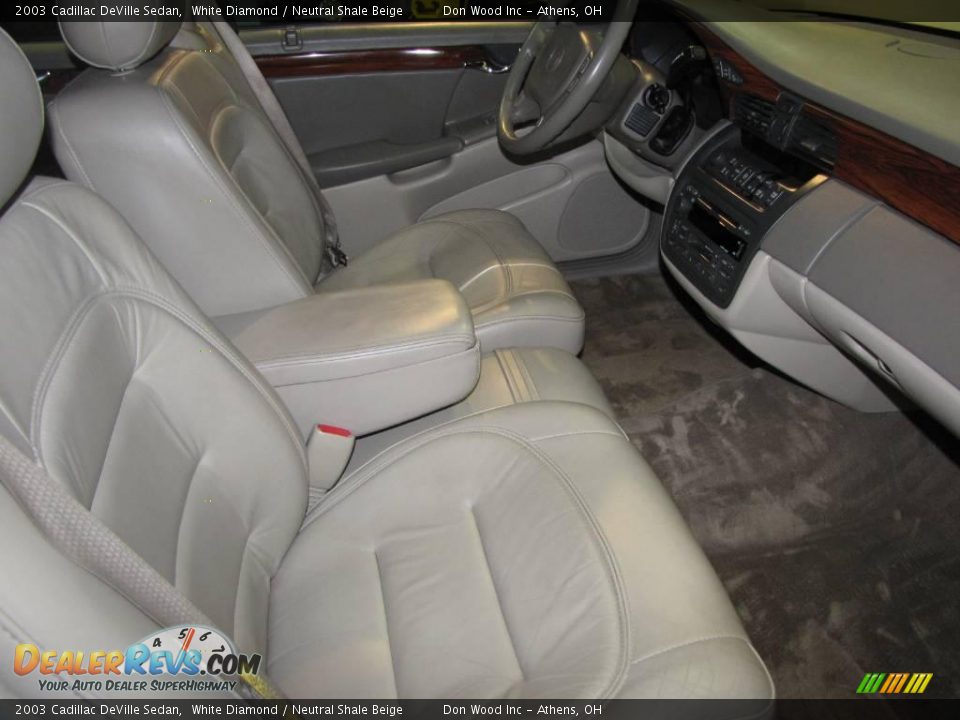 2003 Cadillac DeVille Sedan White Diamond / Neutral Shale Beige Photo #10