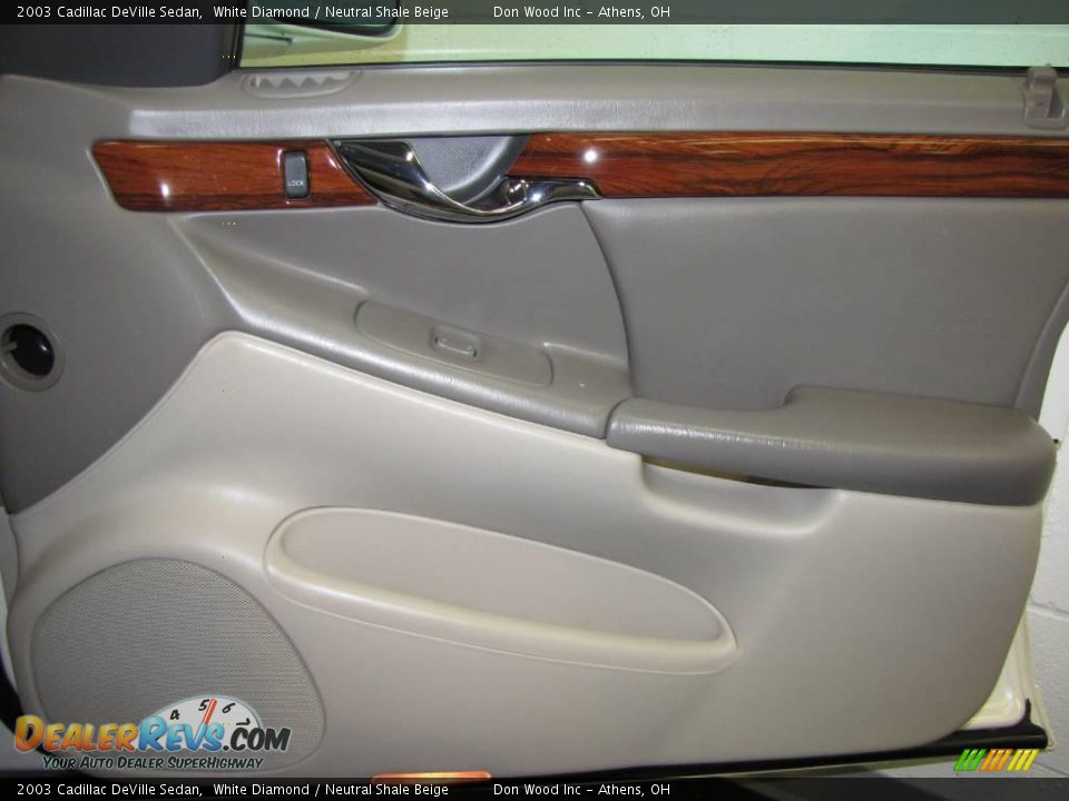 2003 Cadillac DeVille Sedan White Diamond / Neutral Shale Beige Photo #14