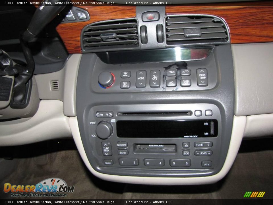 2003 Cadillac DeVille Sedan White Diamond / Neutral Shale Beige Photo #17