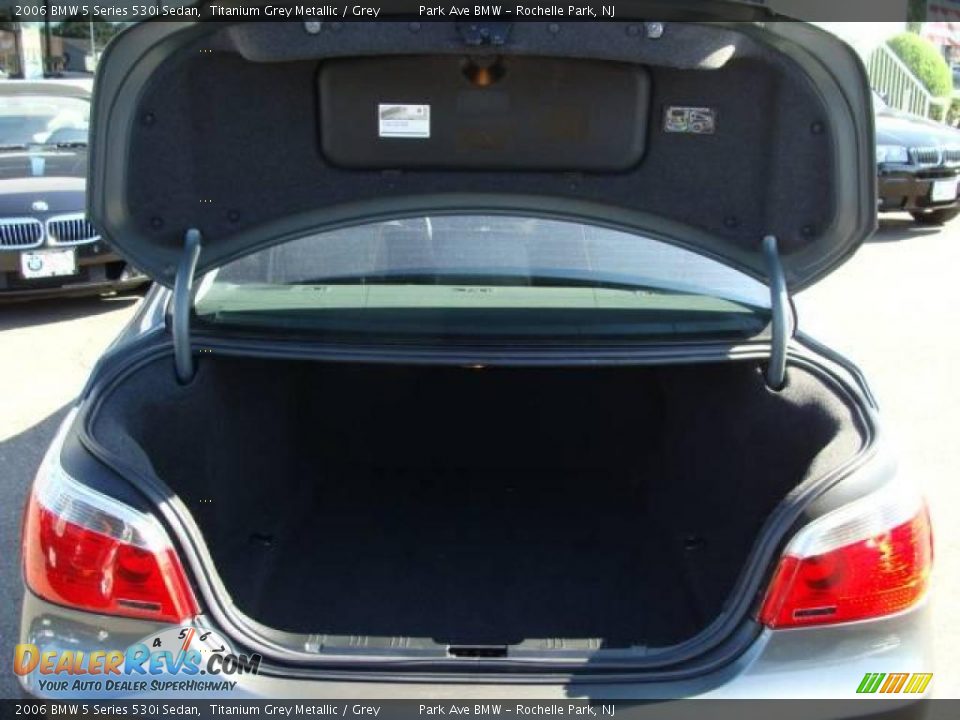 2006 BMW 5 Series 530i Sedan Titanium Grey Metallic / Grey Photo #18