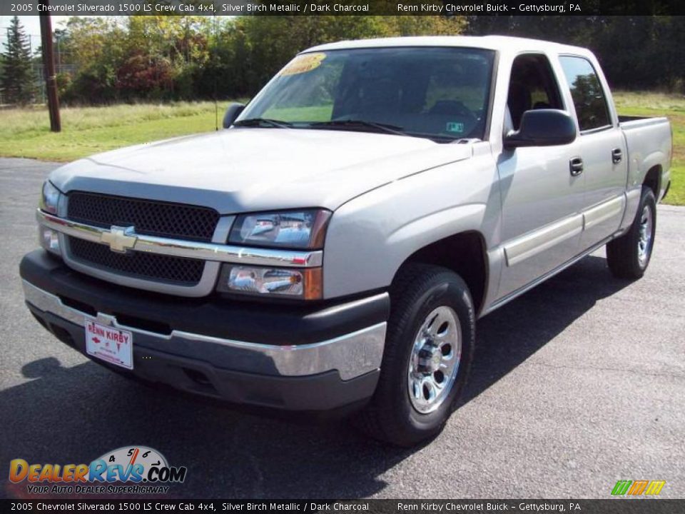 2005 Chevrolet Silverado 1500 LS Crew Cab 4x4 Silver Birch Metallic / Dark Charcoal Photo #2
