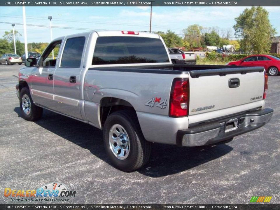 2005 Chevrolet Silverado 1500 LS Crew Cab 4x4 Silver Birch Metallic / Dark Charcoal Photo #4