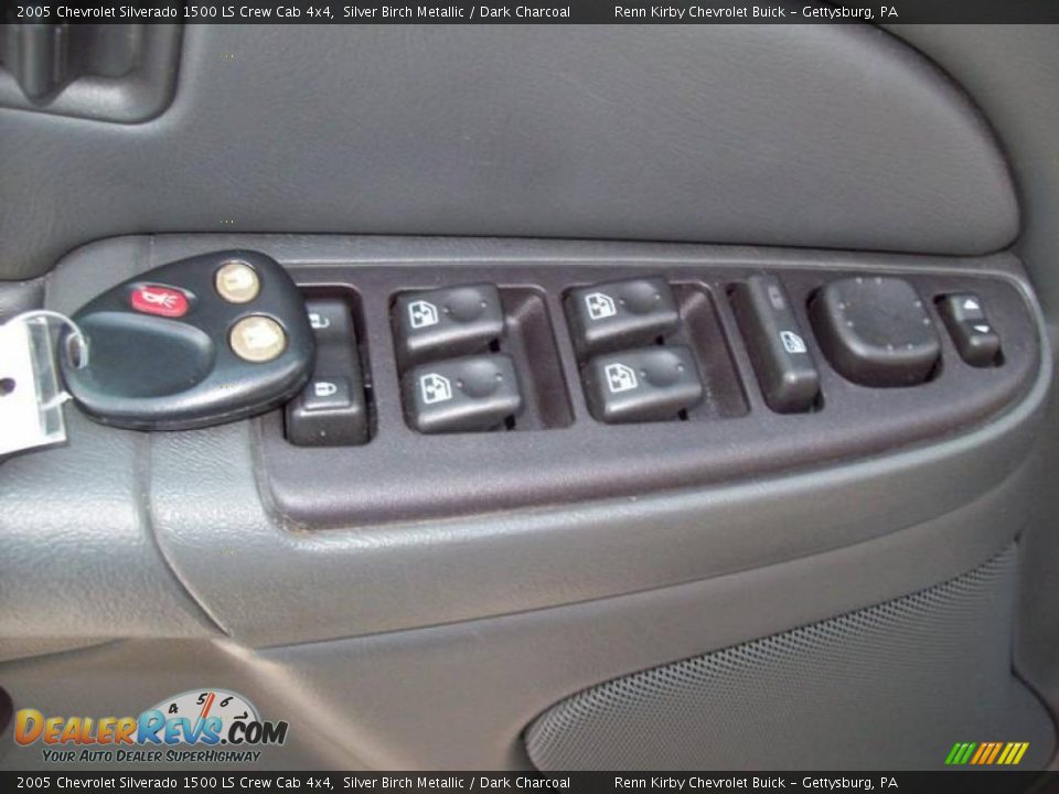2005 Chevrolet Silverado 1500 LS Crew Cab 4x4 Silver Birch Metallic / Dark Charcoal Photo #14