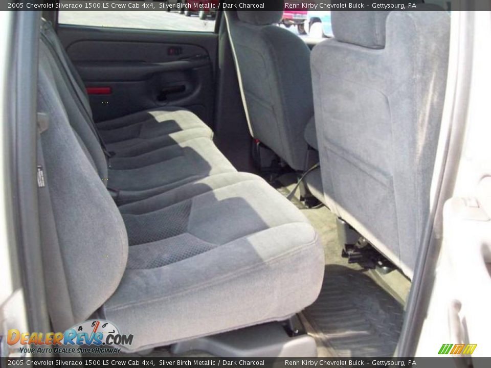 2005 Chevrolet Silverado 1500 LS Crew Cab 4x4 Silver Birch Metallic / Dark Charcoal Photo #22