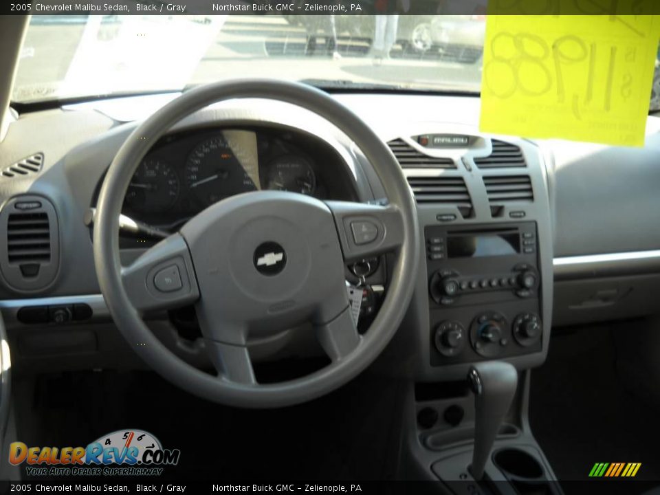 2005 Chevrolet Malibu Sedan Black / Gray Photo #11