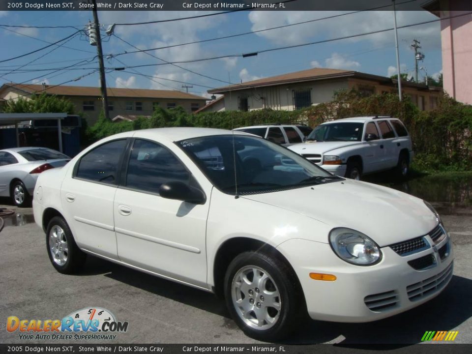 2005 Dodge Neon SXT Stone White / Dark Slate Gray Photo #1