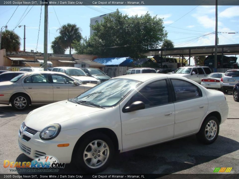 2005 Dodge Neon SXT Stone White / Dark Slate Gray Photo #7