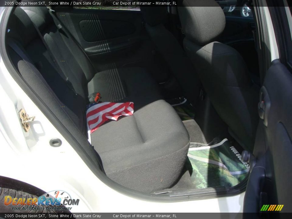 2005 Dodge Neon SXT Stone White / Dark Slate Gray Photo #12
