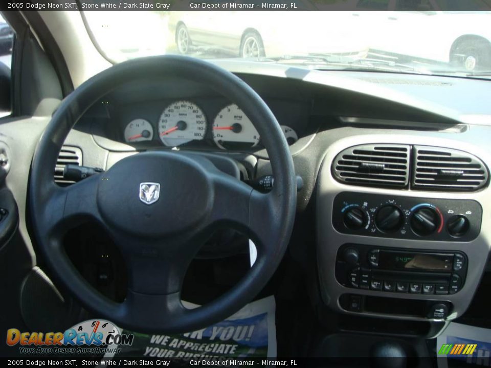 2005 Dodge Neon SXT Stone White / Dark Slate Gray Photo #13