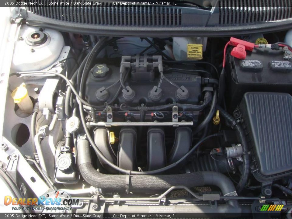 2005 Dodge Neon SXT Stone White / Dark Slate Gray Photo #14