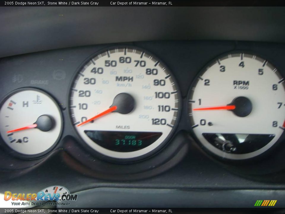 2005 Dodge Neon SXT Stone White / Dark Slate Gray Photo #16
