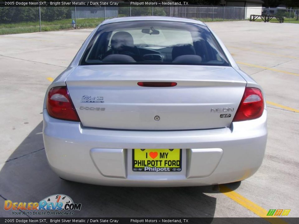 2005 Dodge Neon SXT Bright Silver Metallic / Dark Slate Gray Photo #4