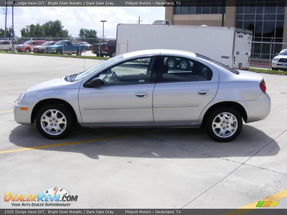 2005 Dodge Neon SXT Bright Silver Metallic / Dark Slate Gray Photo #6