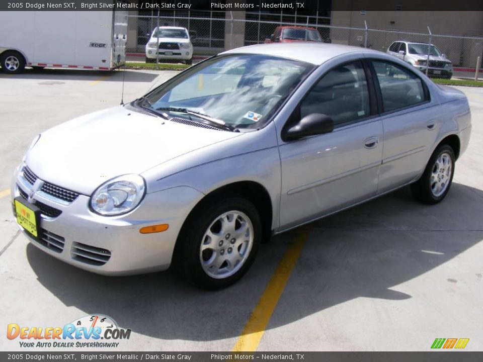 2005 Dodge Neon SXT Bright Silver Metallic / Dark Slate Gray Photo #7
