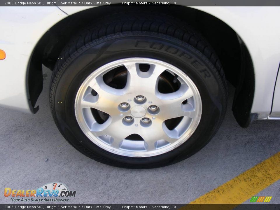 2005 Dodge Neon SXT Bright Silver Metallic / Dark Slate Gray Photo #10