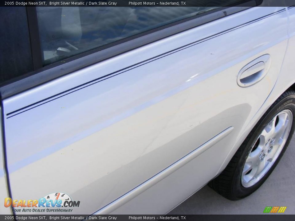 2005 Dodge Neon SXT Bright Silver Metallic / Dark Slate Gray Photo #13