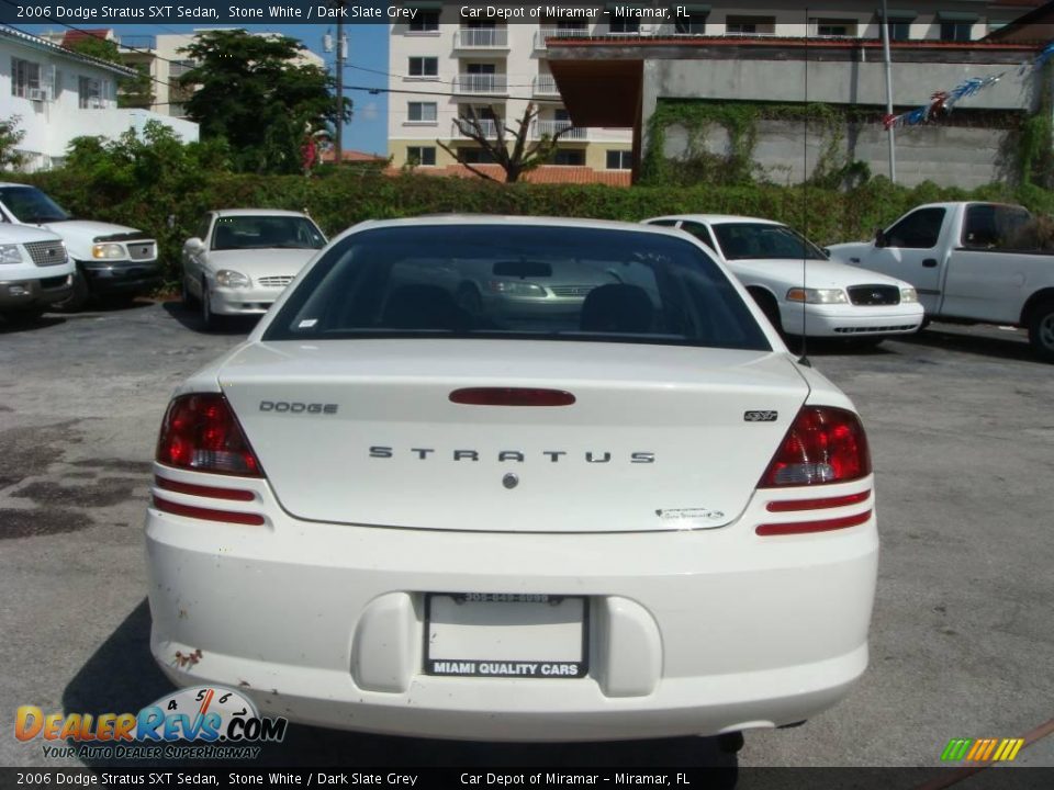 2006 Dodge Stratus SXT Sedan Stone White / Dark Slate Grey Photo #4