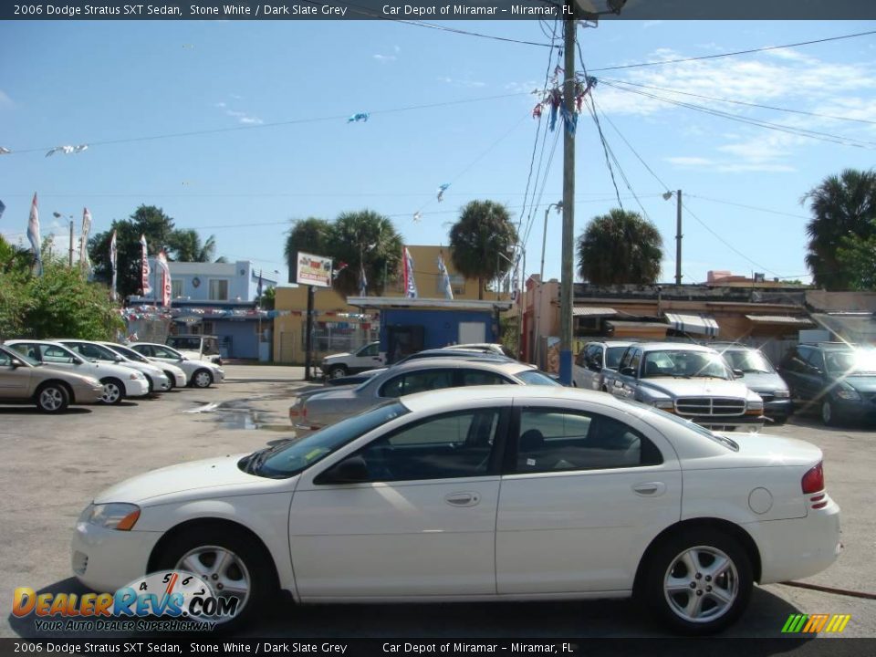 2006 Dodge Stratus SXT Sedan Stone White / Dark Slate Grey Photo #6