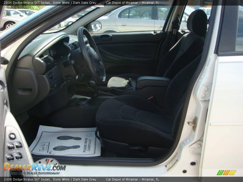 2006 Dodge Stratus SXT Sedan Stone White / Dark Slate Grey Photo #10