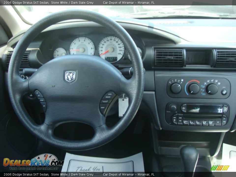 2006 Dodge Stratus SXT Sedan Stone White / Dark Slate Grey Photo #13