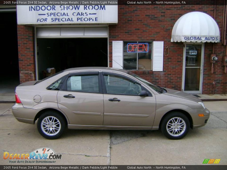 2005 Ford Focus ZX4 SE Sedan Arizona Beige Metallic / Dark Pebble/Light Pebble Photo #1