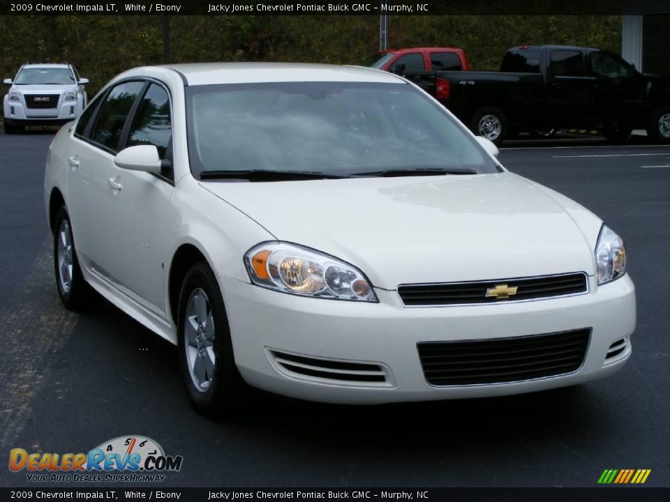 2009 Chevrolet Impala LT White / Ebony Photo #2