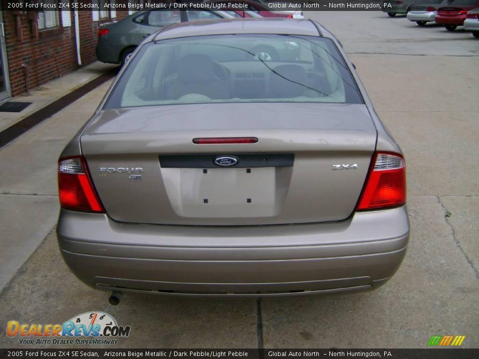 2005 Ford Focus ZX4 SE Sedan Arizona Beige Metallic / Dark Pebble/Light Pebble Photo #6