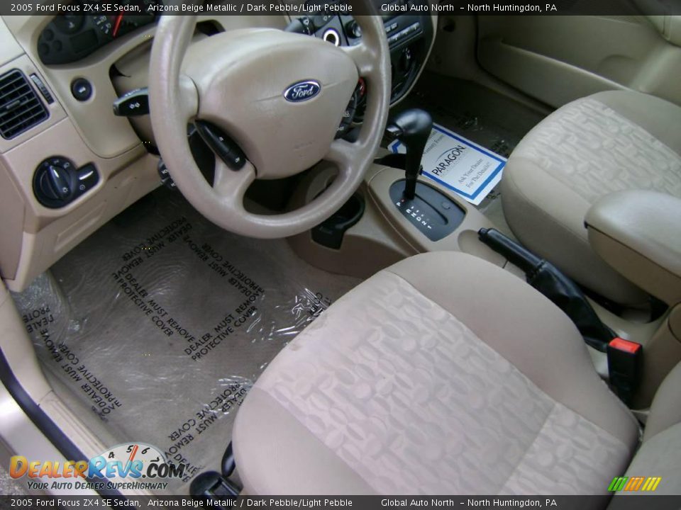 2005 Ford Focus ZX4 SE Sedan Arizona Beige Metallic / Dark Pebble/Light Pebble Photo #14