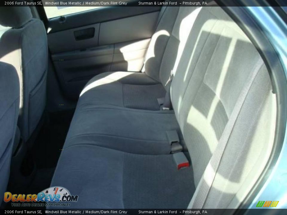 2006 Ford Taurus SE Windveil Blue Metallic / Medium/Dark Flint Grey Photo #11