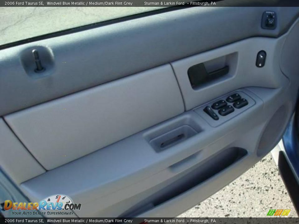 2006 Ford Taurus SE Windveil Blue Metallic / Medium/Dark Flint Grey Photo #14