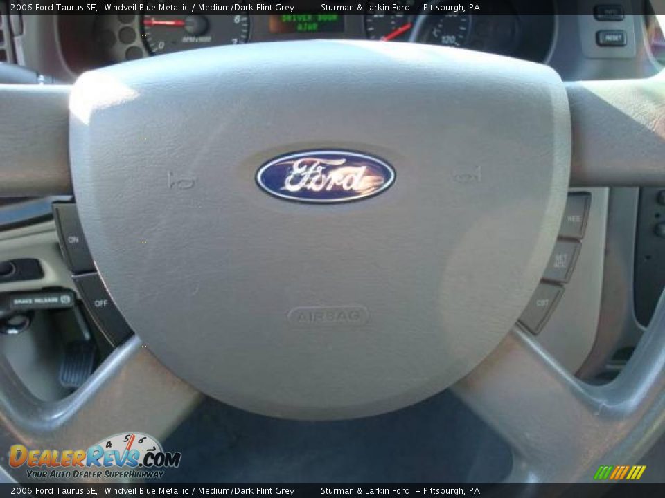 2006 Ford Taurus SE Windveil Blue Metallic / Medium/Dark Flint Grey Photo #16