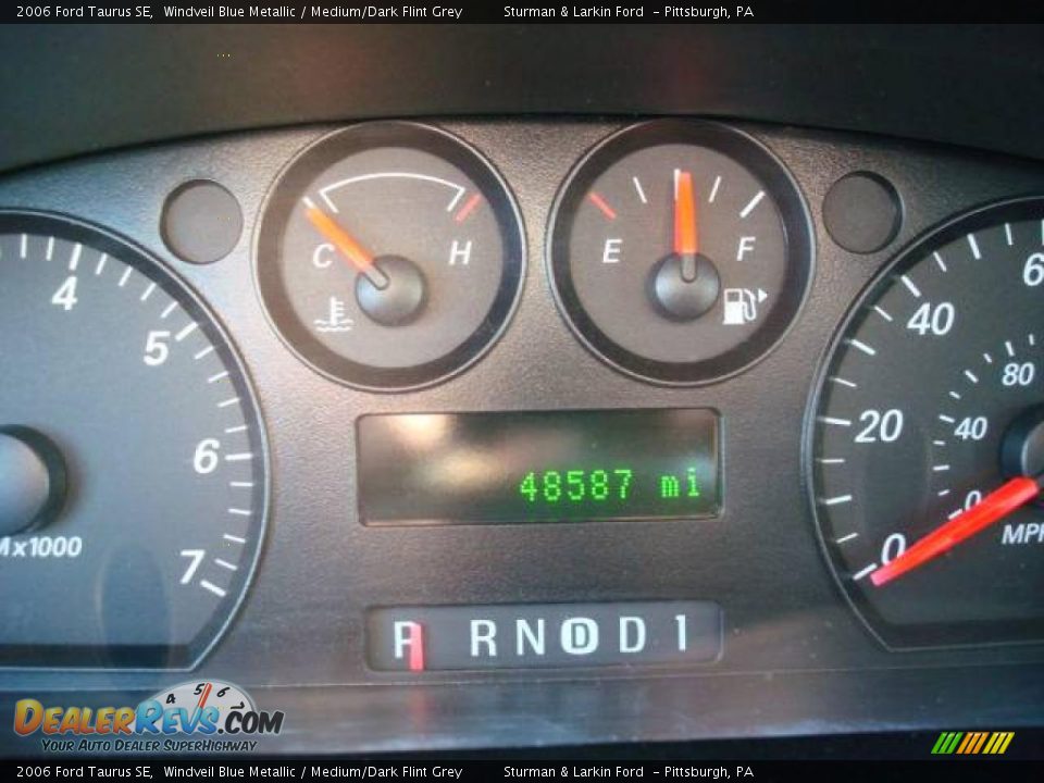 2006 Ford Taurus SE Windveil Blue Metallic / Medium/Dark Flint Grey Photo #20