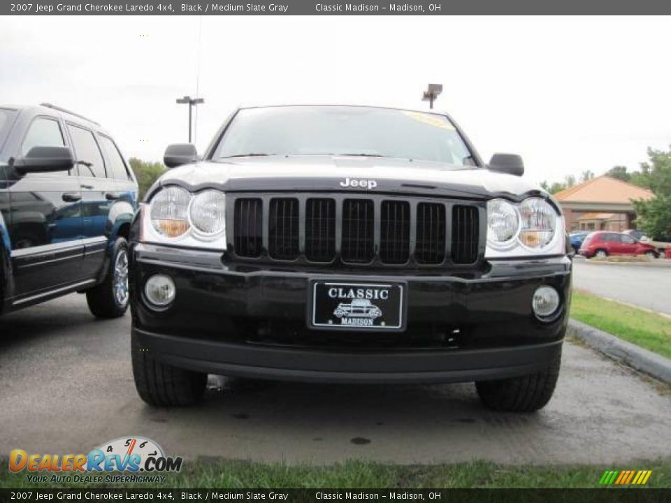 2007 Jeep Grand Cherokee Laredo 4x4 Black / Medium Slate Gray Photo #2