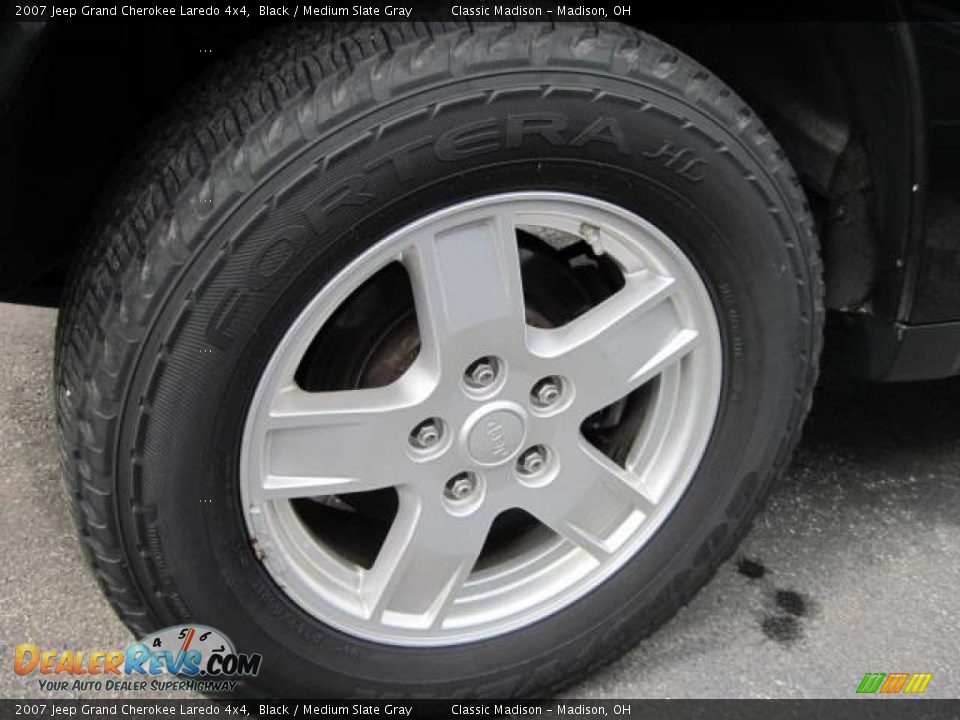 2007 Jeep Grand Cherokee Laredo 4x4 Black / Medium Slate Gray Photo #7