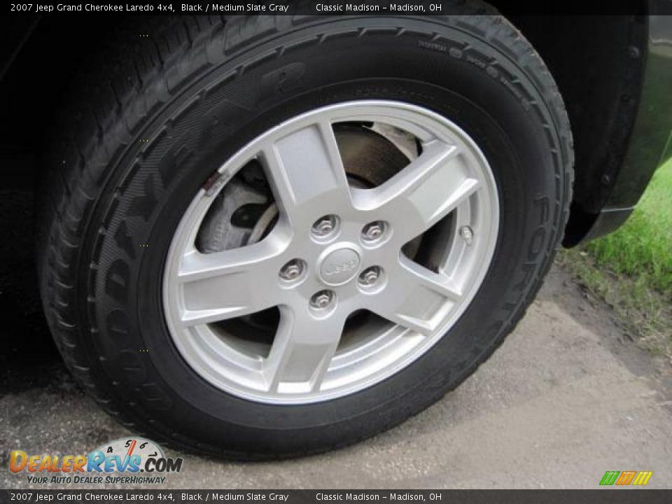 2007 Jeep Grand Cherokee Laredo 4x4 Black / Medium Slate Gray Photo #8