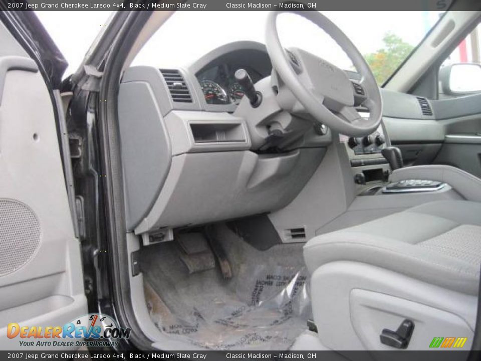 2007 Jeep Grand Cherokee Laredo 4x4 Black / Medium Slate Gray Photo #10