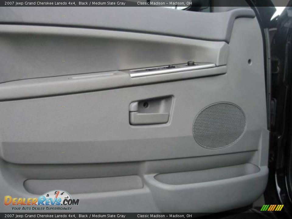 2007 Jeep Grand Cherokee Laredo 4x4 Black / Medium Slate Gray Photo #11