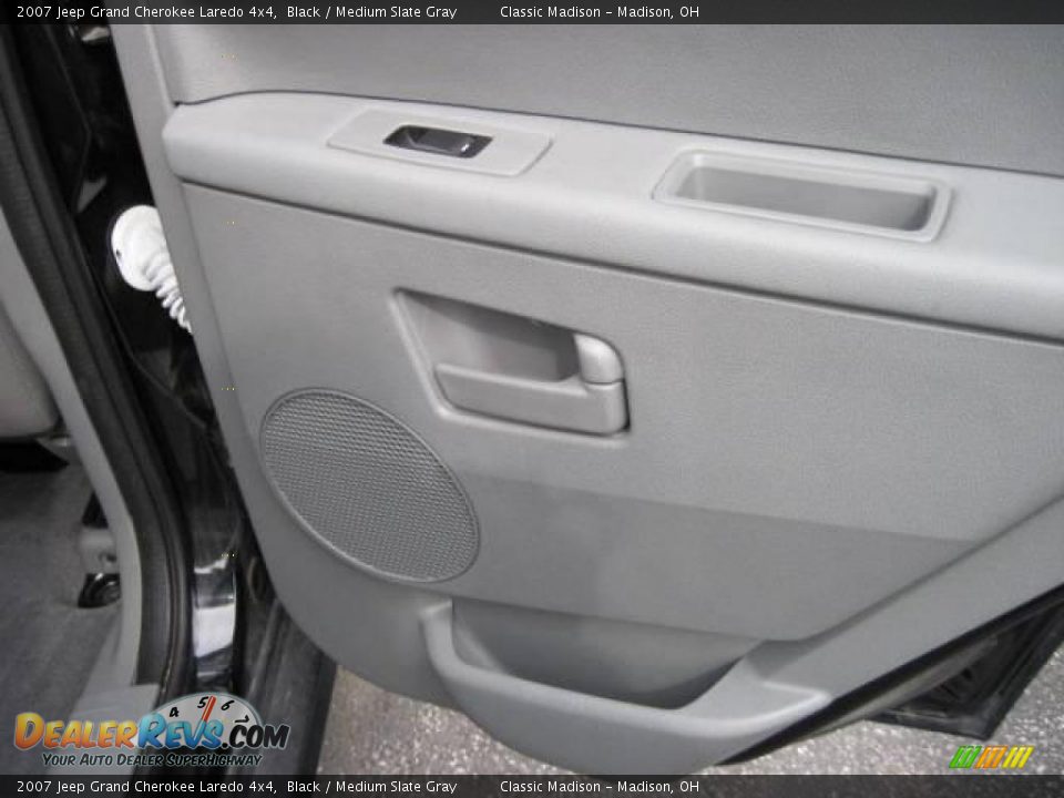 2007 Jeep Grand Cherokee Laredo 4x4 Black / Medium Slate Gray Photo #15