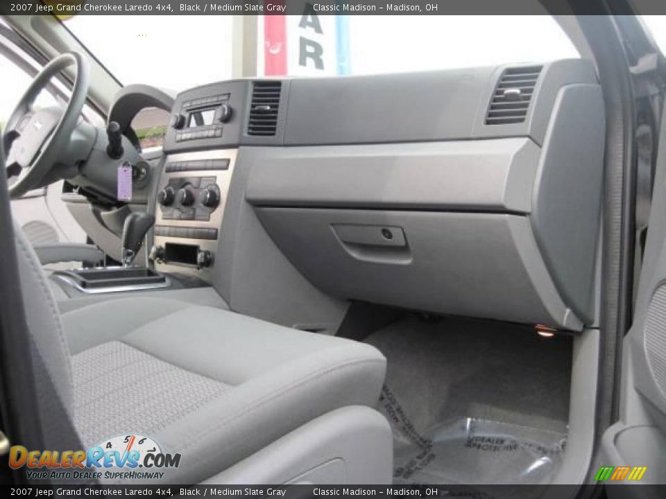 2007 Jeep Grand Cherokee Laredo 4x4 Black / Medium Slate Gray Photo #16