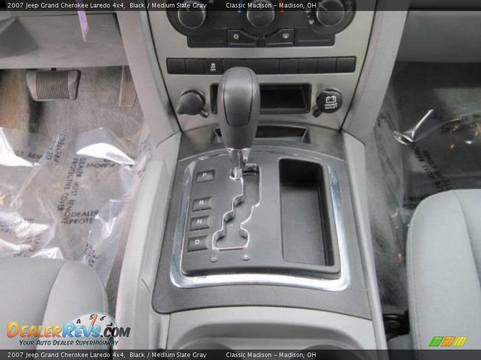 2007 Jeep Grand Cherokee Laredo 4x4 Black / Medium Slate Gray Photo #24