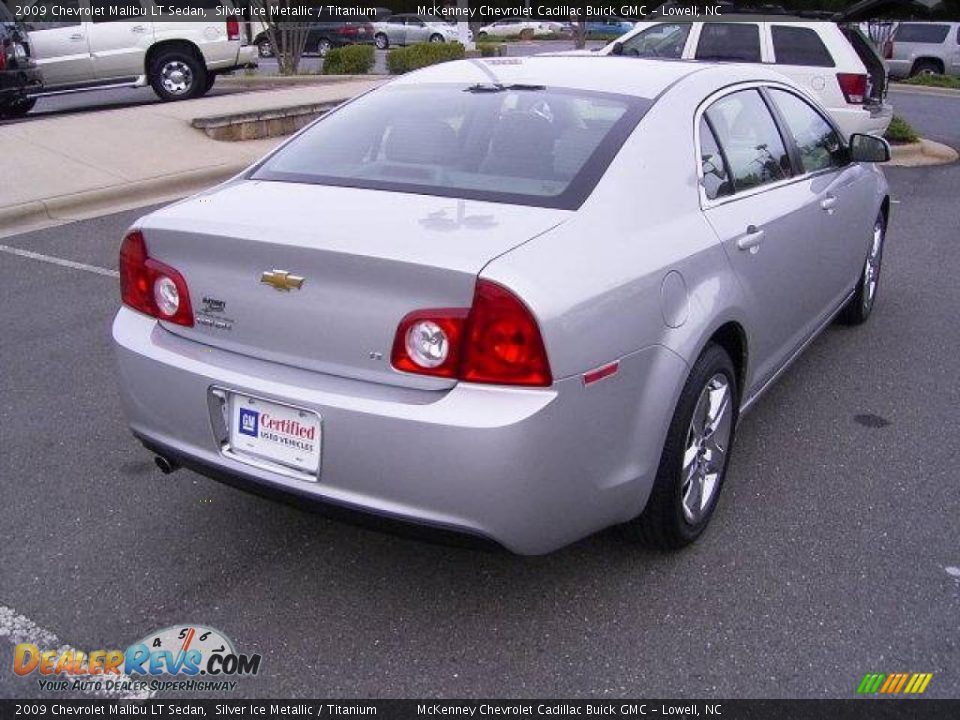 2009 Chevrolet Malibu LT Sedan Silver Ice Metallic / Titanium Photo #4